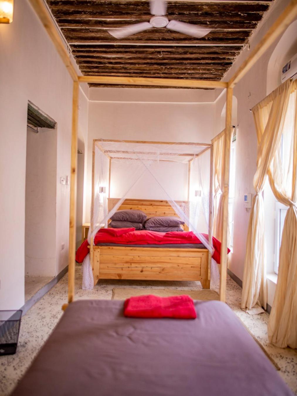 Hotel Firefly West Wing Bagamoyo Esterno foto