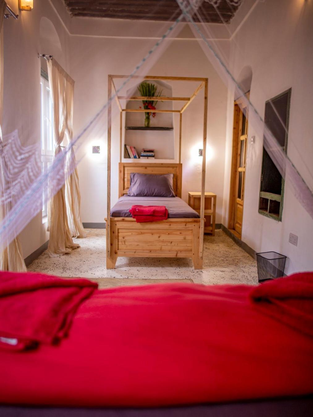 Hotel Firefly West Wing Bagamoyo Esterno foto