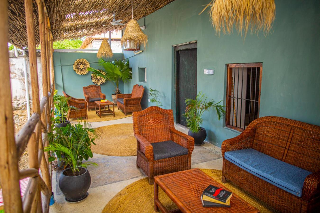 Hotel Firefly West Wing Bagamoyo Esterno foto